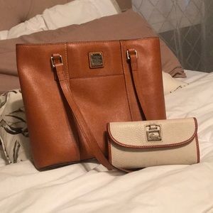 Dooney & Bourke Shoulder Bag WITH matching wallet